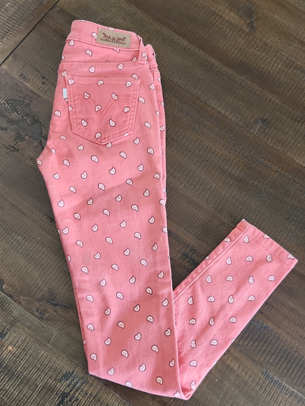 Levis 535 Legging Pink Skinny Jeans with White Paisley Print
